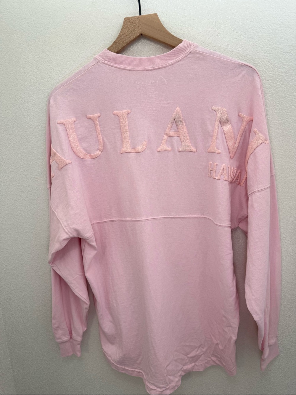 Aulani Hawaii Disney Resort Pink Glitter Shirt XS - Picture 3 of 8